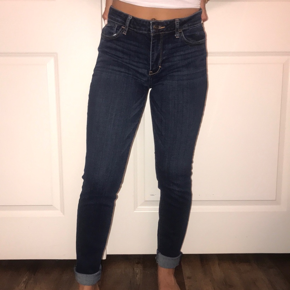 DARK WASH JEANS